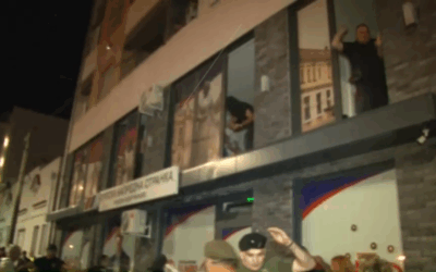 Haladópárti álarcosok támadtak a lítiumbányászat ellen tüntető polgárokra