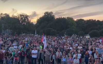 Nagy egyetemista tüntetés ott, ahol Vučić bejelentette, könyvet ír majd a forradalom legyőzéséről