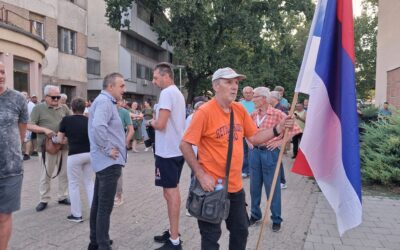 Gyorsan szétszéledtek Óbecsén a haladópárti ellentüntetők