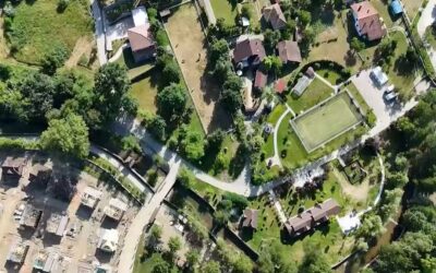 Így néz ki a honvédelmi miniszter mesés birtoka (videóval)