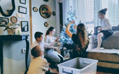 „Rend a lelke mindennek” Az öt gyermeket nevelő Farkas Laura és András családjában a virtuális tér helyett a sok beszélgetés és a közös kalandozások jelentik az összetartozást