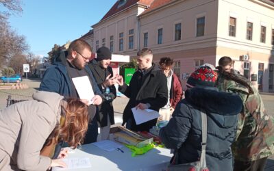 Óbecsén 20 óráig várják az egyetemisták a támogató aláírásokat