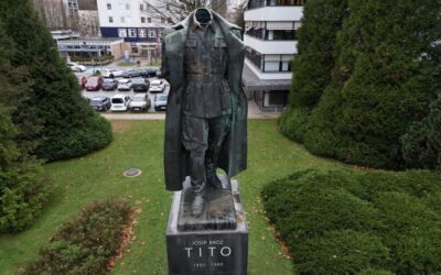 Lefejezték Tito szobrát Szlovéniában
