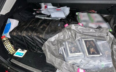 Nyolcvan kiló kokaint és egy mázsa füvet foglaltak le a belügyminisztérium nemzetközi akciója során