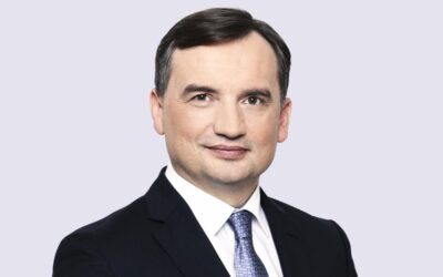 Ennek a 26 bűncselekménnyel vádolt lengyel politikusnak adott menedéket Orbán