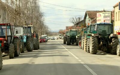 A gazdák szerint a hírszerzés feljelentésekkel fenyegette őket