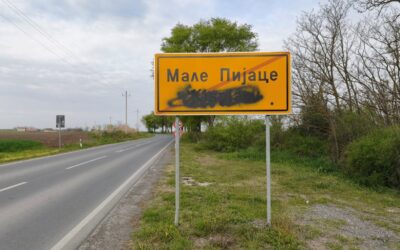 Átfirkálták a magyar nyelvű feliratot Kispiacnál