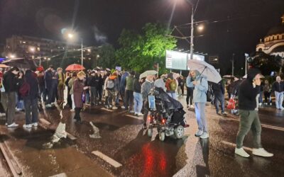 Az orvostanhallgatók lezárták a Felszabadulás sugárutat