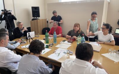 Bódis Gábor: Süket fülek kerekasztal mellett