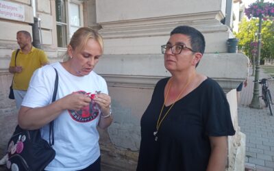 Az egyik édesanya feladja, a másik folytatja az éhségsztrájkot
