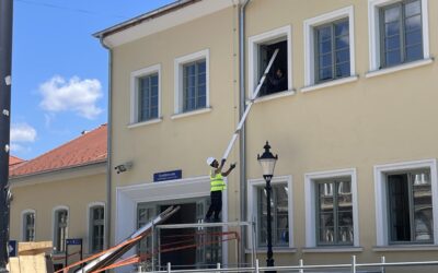 Bontják a szabadkai vasútállomás épületének egyes részeit – egyelőre belülről Megkezdődött a felújított épület felújítása