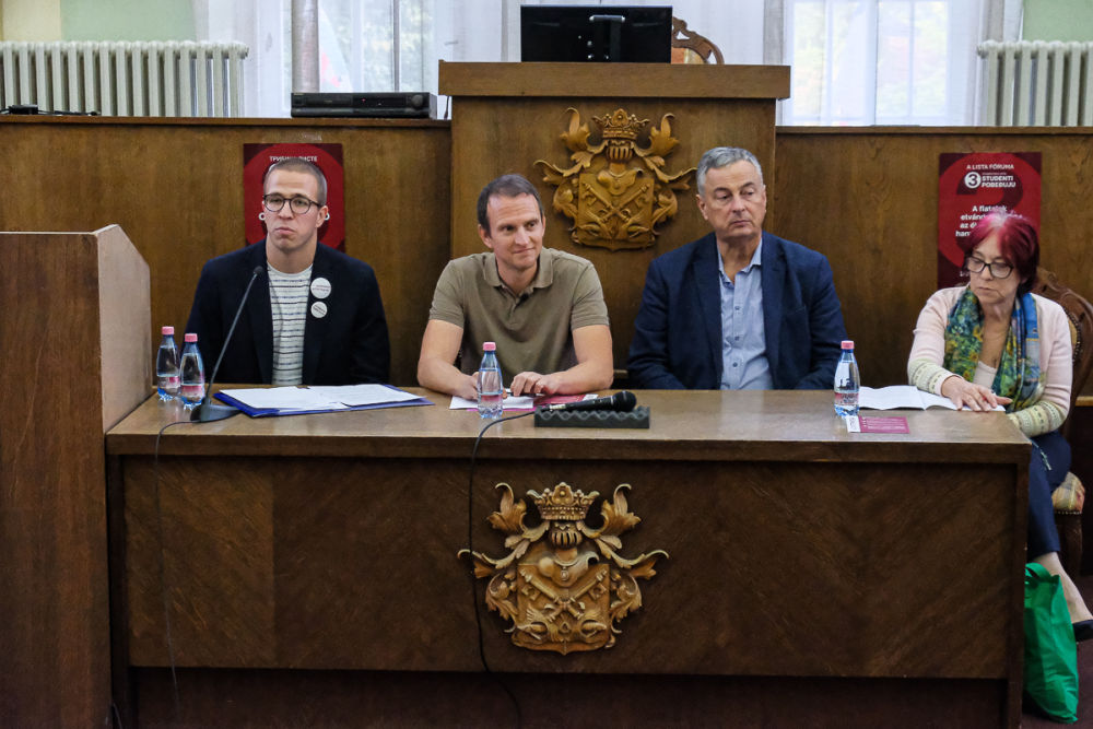 Habram Hunor, Lázár Tibor, Dejan Šoškić és Ljubica Romandić tolmács (Fotó: Révész Róbert)