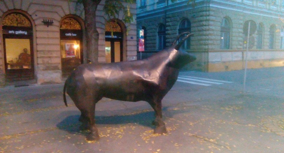 A fémbika és a kommunális rendőrség