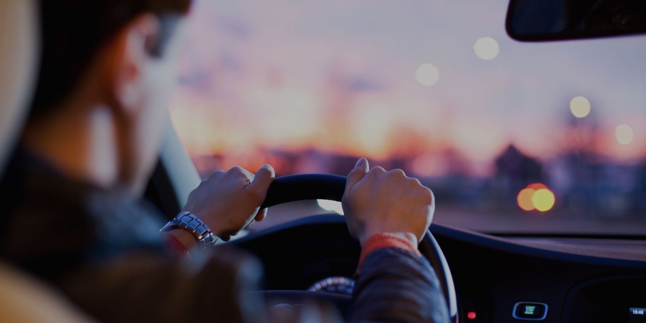 Autófoglalás, kötelező gyerekülés, kötelező biometrikus vezetői engedély