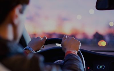 Tízezer helyett ötvenezres pénzbüntetés jár ezért a szabálysértésért Az új törvénytervezet szerint sokszorosára nő a közlekedési bírságok összege