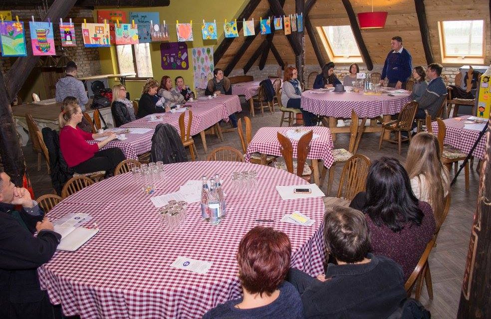 Topolya: Konferencia a nagycsaládok helyzetéről