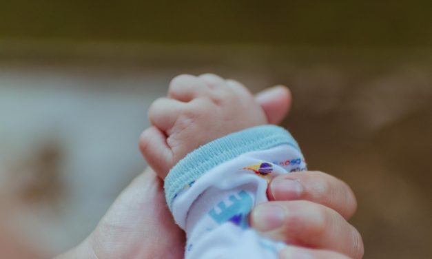 Jár a szülési szabadság a vállalkozó nőknek is!