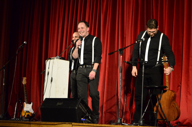 Tizenhét másodperc a Szomszédokban, tizenhét év a színpadon