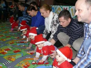 A mászni tudó babákat november 14-ig nevezhetik be