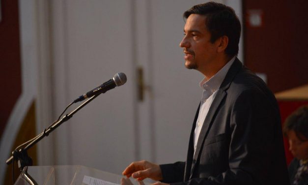 Korhecz Tamás: Minket nem a szél söpört össze