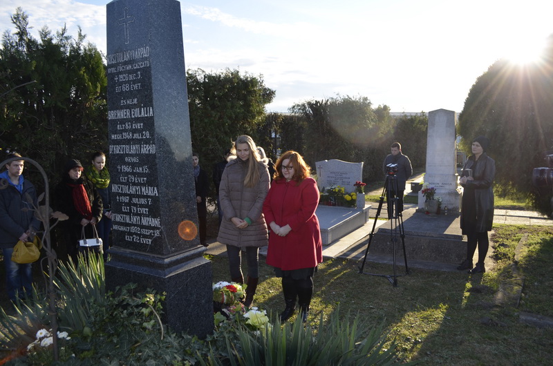 Kosztolányi Dezsőre emlékeztek a családi sírboltnál