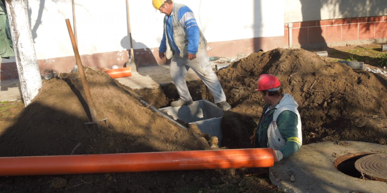 Húszmillió dinár a Kertekben a szennyvízhálózat kiépítésére, húszezer euró a Green Future-re