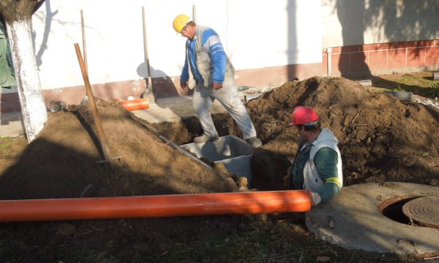 Bővül a szennyvízhálózat Adán