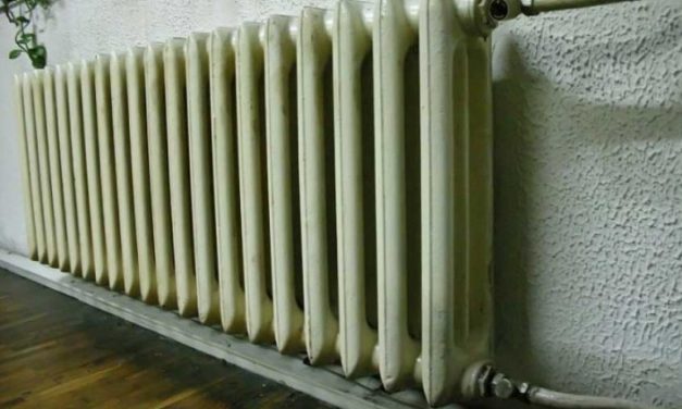 <span class="entry-title-primary">Nem kell fizetni a távfűtésért?</span> <span class="entry-subtitle">Az ország hőtelepeinek az év végéig kellett volna egyéni szerződést kötni a fogyasztókkal, de ezt egyik városban sem tették meg. A polgári kezdeményezések szerint ez azt jelenti, hogy nem kell rendezni a számlát.</span>