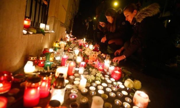 <span class="entry-title-primary">Magyarország gyászol</span> <span class="entry-subtitle">A Szabad Magyar Szó részvétét fejezi ki az áldozatok hozzátartozóinak</span>