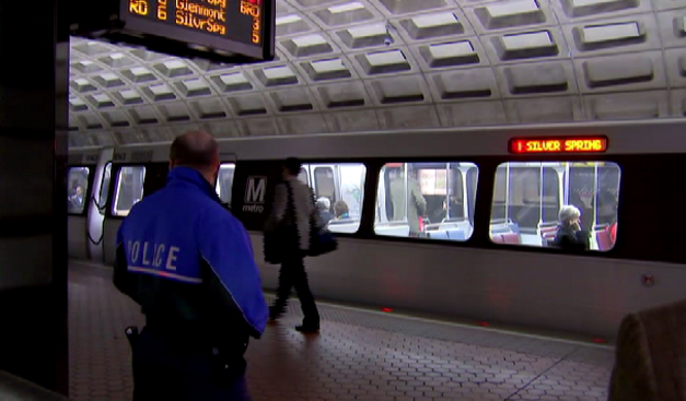 <span class="entry-title-primary">Trump felé menet</span> <span class="entry-subtitle">(Beiktatási élmények a washingtoni metróból)</span>