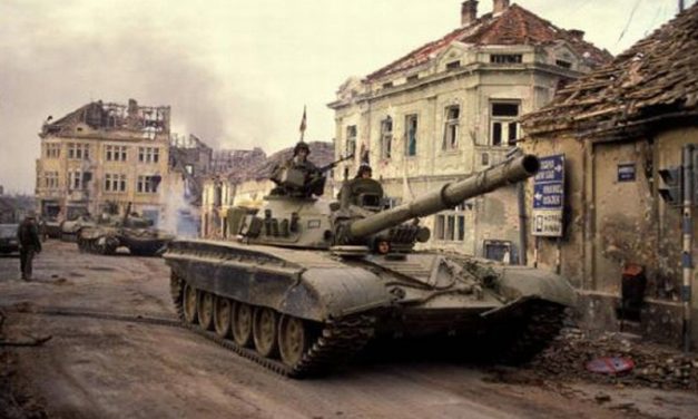 <span class="entry-title-primary">Mi a nemzeti közösség érdeke?</span> <span class="entry-subtitle">Eldönthető-e ez egy párt szervének egyhangú döntésével? Vajon van-e még önálló gondolkodásra képes délvidéki/vajdasági magyar politikus?</span>