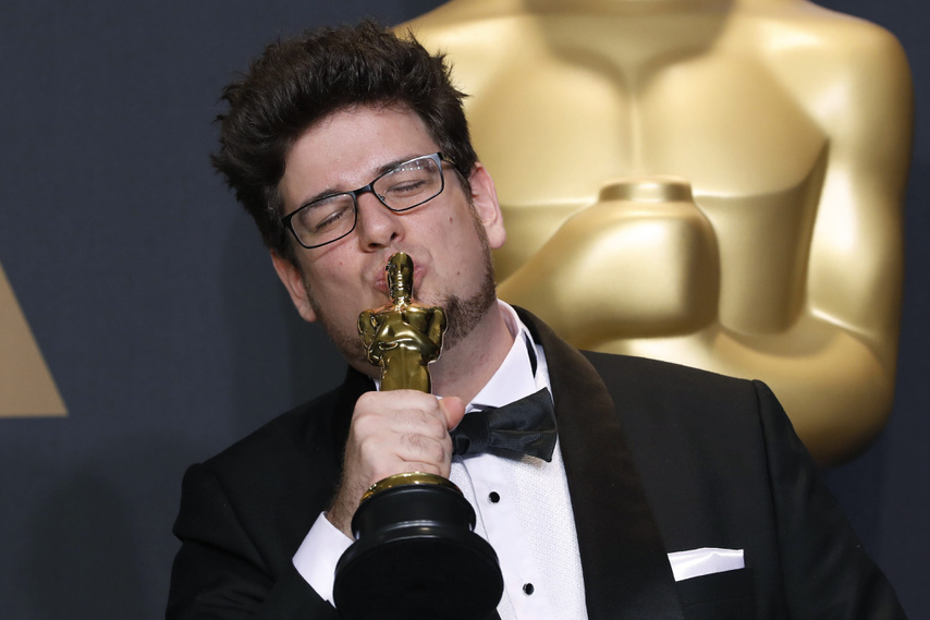 <span class="entry-title-primary">Oscar-díjas a Mindenki!</span> <span class="entry-subtitle">Kínos baki: Warren Beatty a Kaliforniai álom győzelmét jelentette be, a legjobb film azonban a Holdfény lett</span>