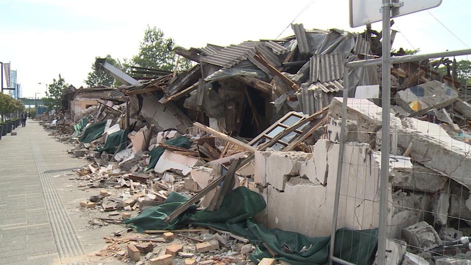 <span class="entry-title-primary">Siniša Mali nehezen maradhat Belgrád polgármestere</span> <span class="entry-subtitle">A kormányfő szerint fantasztikus eredményeket ért el, de a Savamala negyedet nem éjjel kellett volna ledönteni</span>