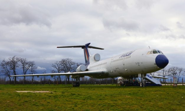 <span class="entry-title-primary">Szálltunk rendelkezésére</span> <span class="entry-subtitle">Öt évvel ezelőtt landolt a 66 éves Malév (1946–2012) – 66 éves volt a decemberben elhunyt Vesna Vulović is, a JAT (1927–2013) világcsúcstartó utaskísérője</span>