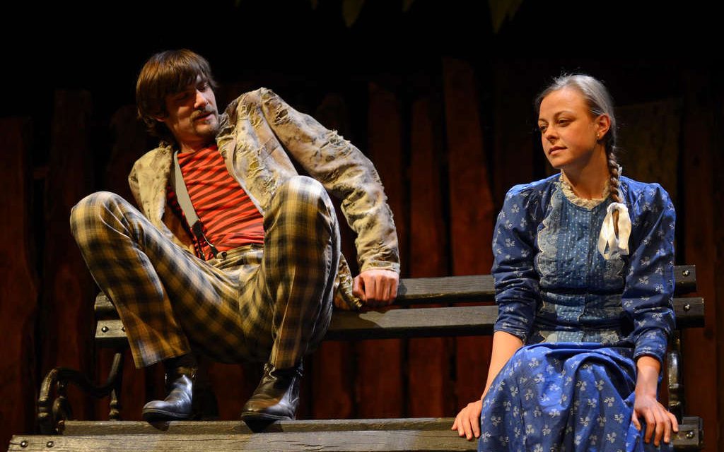 <span class="entry-title-primary">KDSZ: Liliom</span> <span class="entry-subtitle">Szabadka, Kosztolányi Dezső Színház, február 8. Kezdés: 19.30</span>