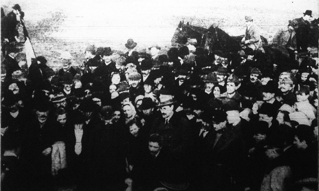 <span class="entry-title-primary">“Elsőnek az én birtokomat osszák fel”</span> <span class="entry-subtitle">Károlyi Mihály megkezdi a földosztást</span>