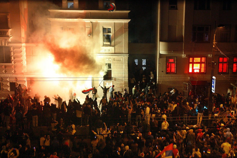 Az erő(szak) veled van