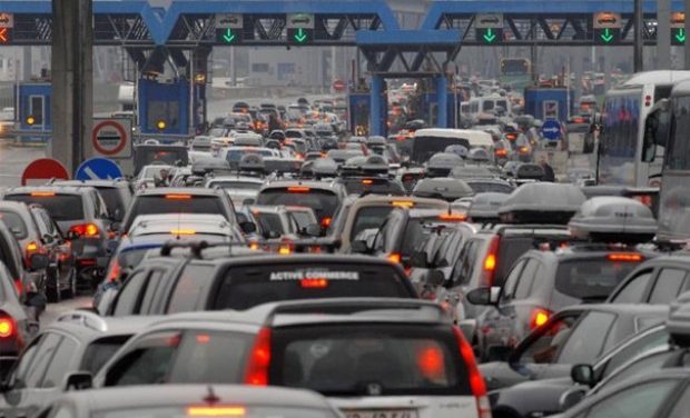 <span class="entry-title-primary">határátkelés</span> <span class="entry-subtitle">Jozefina Dautbegović Krajinović verse</span>