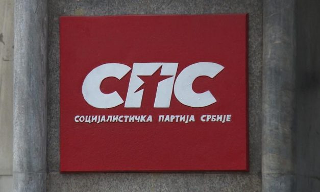 <span class="entry-title-primary">A szocialisták felsorakoztak Vučić mögé</span> <span class="entry-subtitle">Dačić: Nikolić vonuljon vissza méltóságteljesen, senki se akar egy vesztest követni</span>