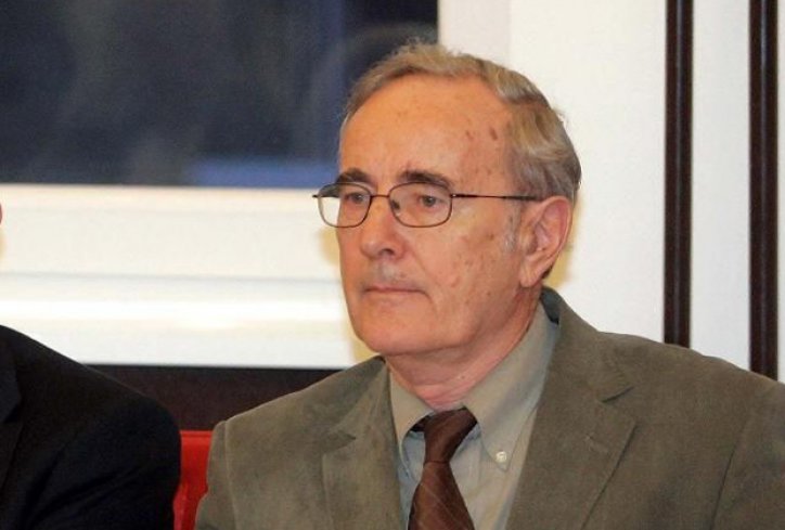 <span class="entry-title-primary">A háborús bűnökért az egyéni elkövetőknek kell felelniük</span> <span class="entry-subtitle">Dr. Várady Tibor szerint inkább politikai háttere van a Szarajevó által kilátásba helyezett perújrafelvételnek, amelyben Szerbiát népirtással vádolják</span>