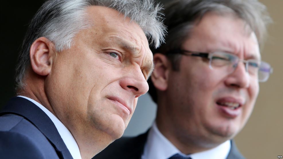 <span class="entry-title-primary">Orbán és Vučić – szomszédok a kerítés két oldalán</span> <span class="entry-subtitle">Hasonló kommunikáció és hatalomgyakorlási módszerek, de vajon miféle alku tárgyai a vajdasági magyarok?</span>