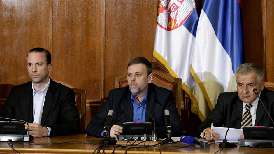 A haladók megszállták a választási bizottságot