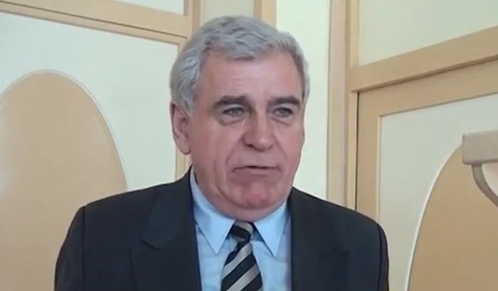 <span class="entry-title-primary">Merénylet Azem Vlasi ellen (FRISSÍTVE)</span> <span class="entry-subtitle">A koszovói albán politikus a vállán sérült meg, nincs életveszélyben</span>