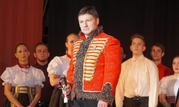 Ma az elnyomók beszélnek szabadságról