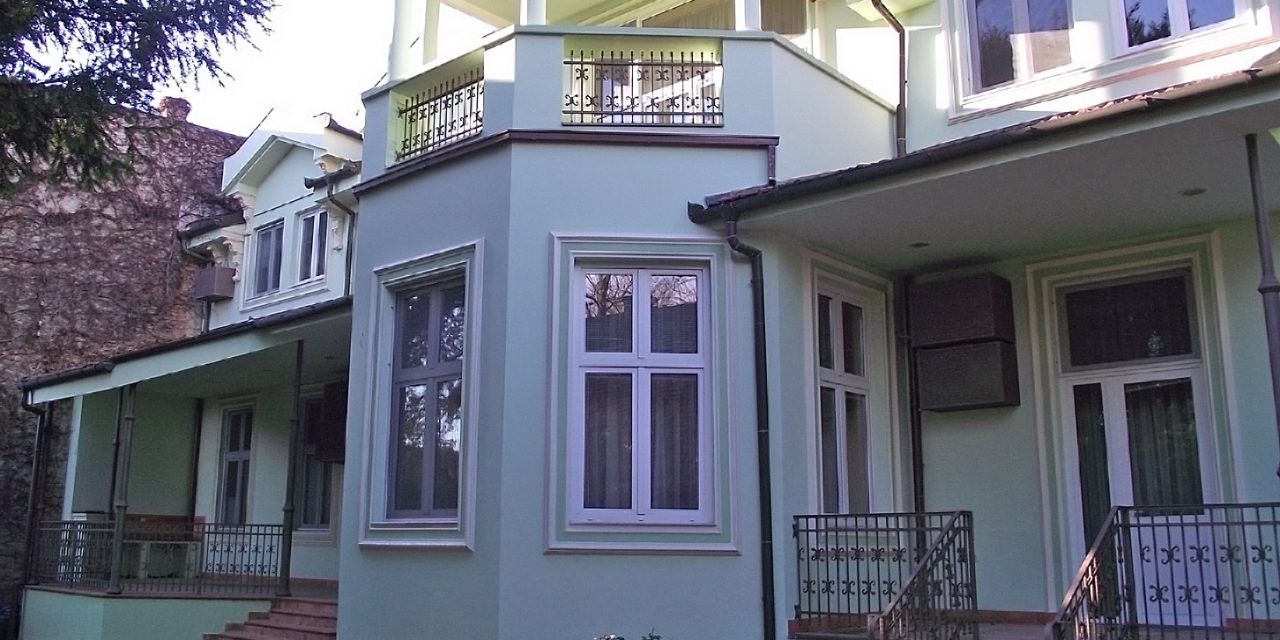 <span class="entry-title-primary">A VMSZ milliós ingatlanügyletei</span> <span class="entry-subtitle">MM: A párt vezetése álljon a nyilvánosság elé és tisztázza, milyen forrásból költött 1,2 millió eurót új székházára </span>