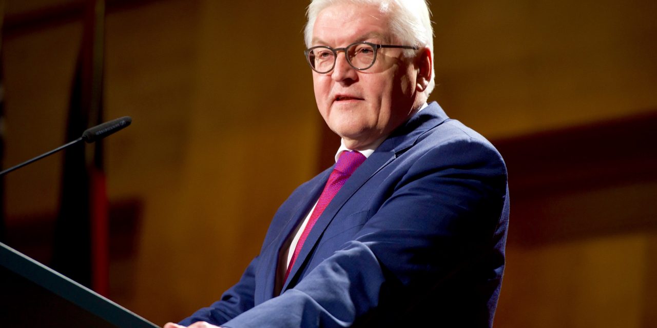 <span class="entry-title-primary">Frank-Walter Steinmeier, az új német szövetségi elnök</span> <span class="entry-subtitle">Úriember az állam élén</span>