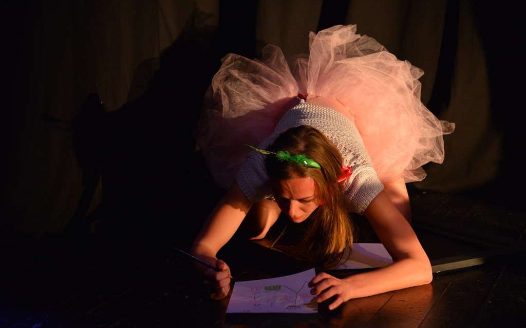 <span class="entry-title-primary">Csend</span> <span class="entry-subtitle">Szabadka, Kosztolányi Dezső Színház, március 9. – Kezdés: 18.00 </span>