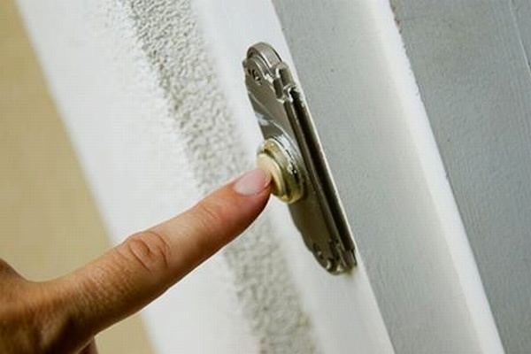 <span class="entry-title-primary">Egy VMSZ-es házaló őszinte csacsogása</span> <span class="entry-subtitle">A párt aktivistái által begyűjtött adatokat Barsi Márta nézi majd át</span>