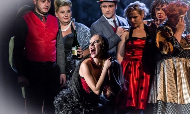 <span class="entry-title-primary">Csókos asszony</span> <span class="entry-subtitle">Csantavér, színházterem, március 8. – Kezdés: 19.00</span>