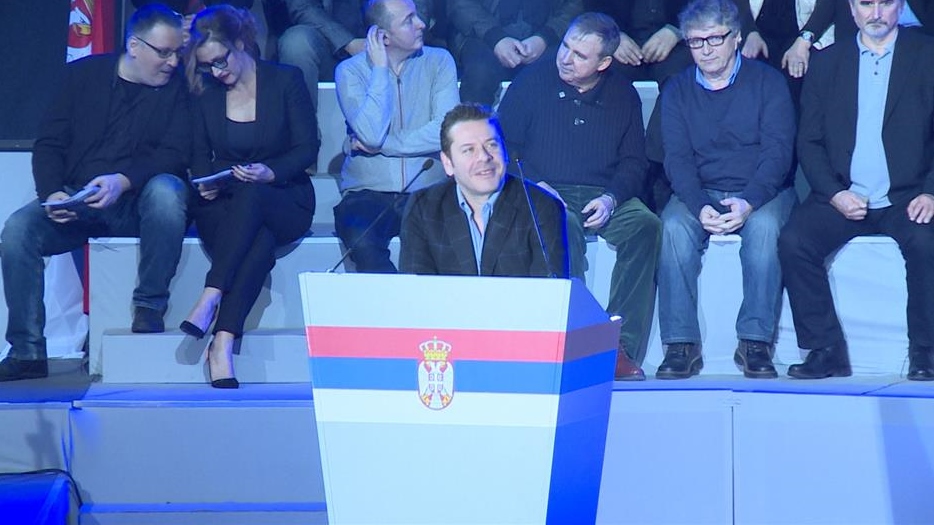 Hatalom: Lehet tüntetni, áramot nem adunk